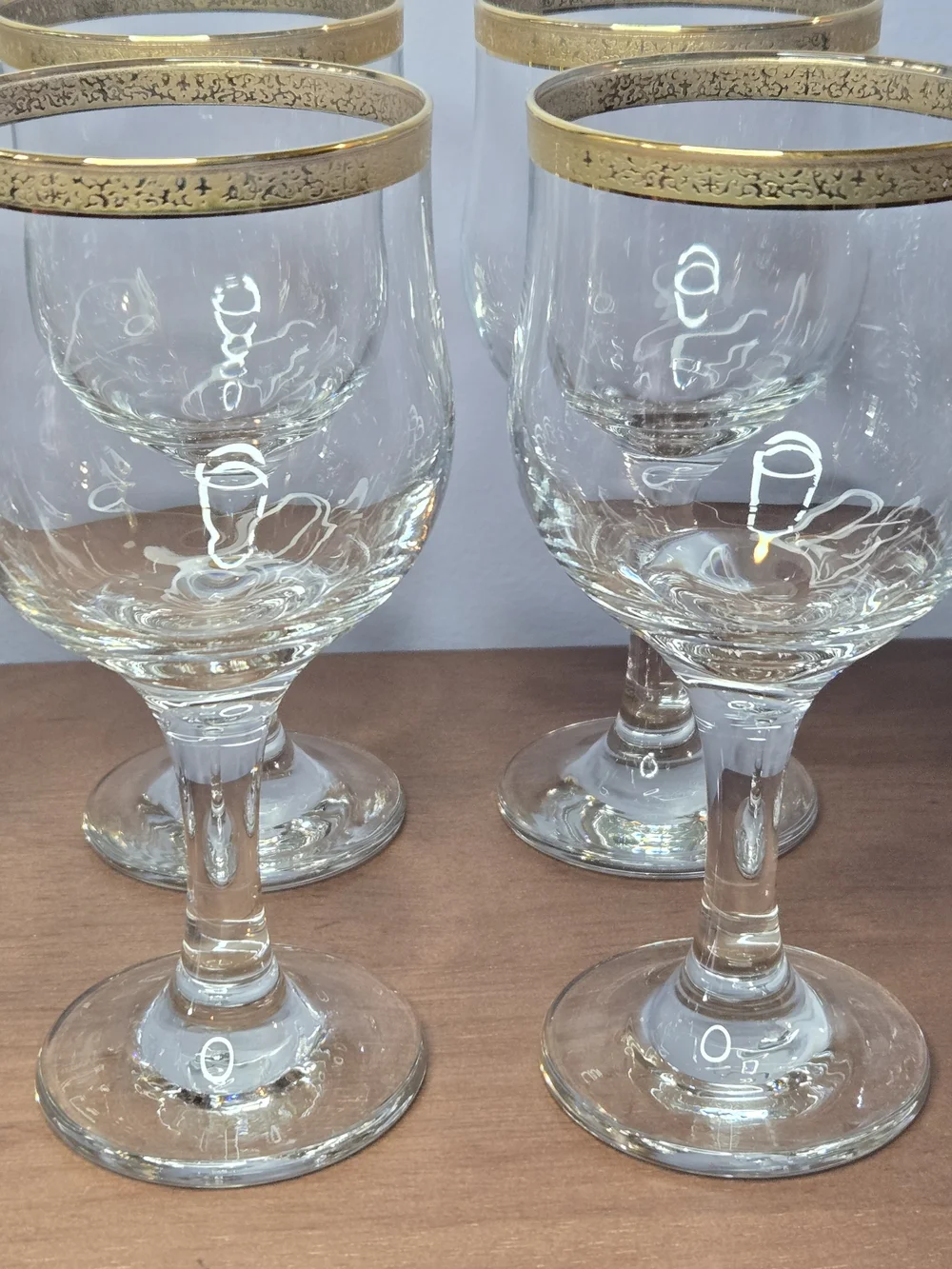 Gold Rim Crystal Wine Glasses - Set of 8